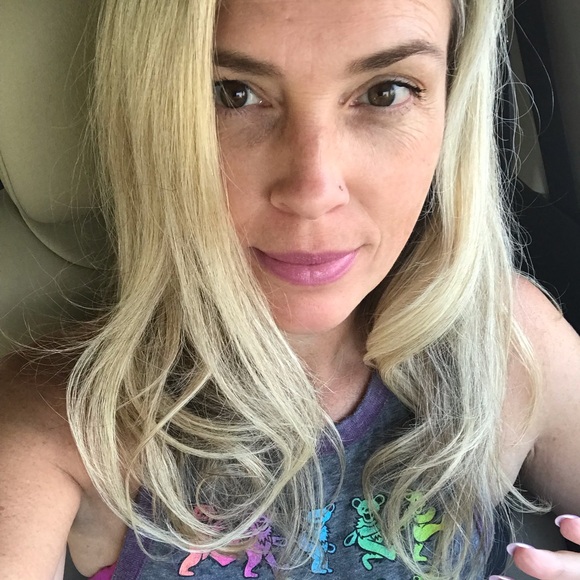 Meet your Posher ๐ธ - Picture 6 of 8